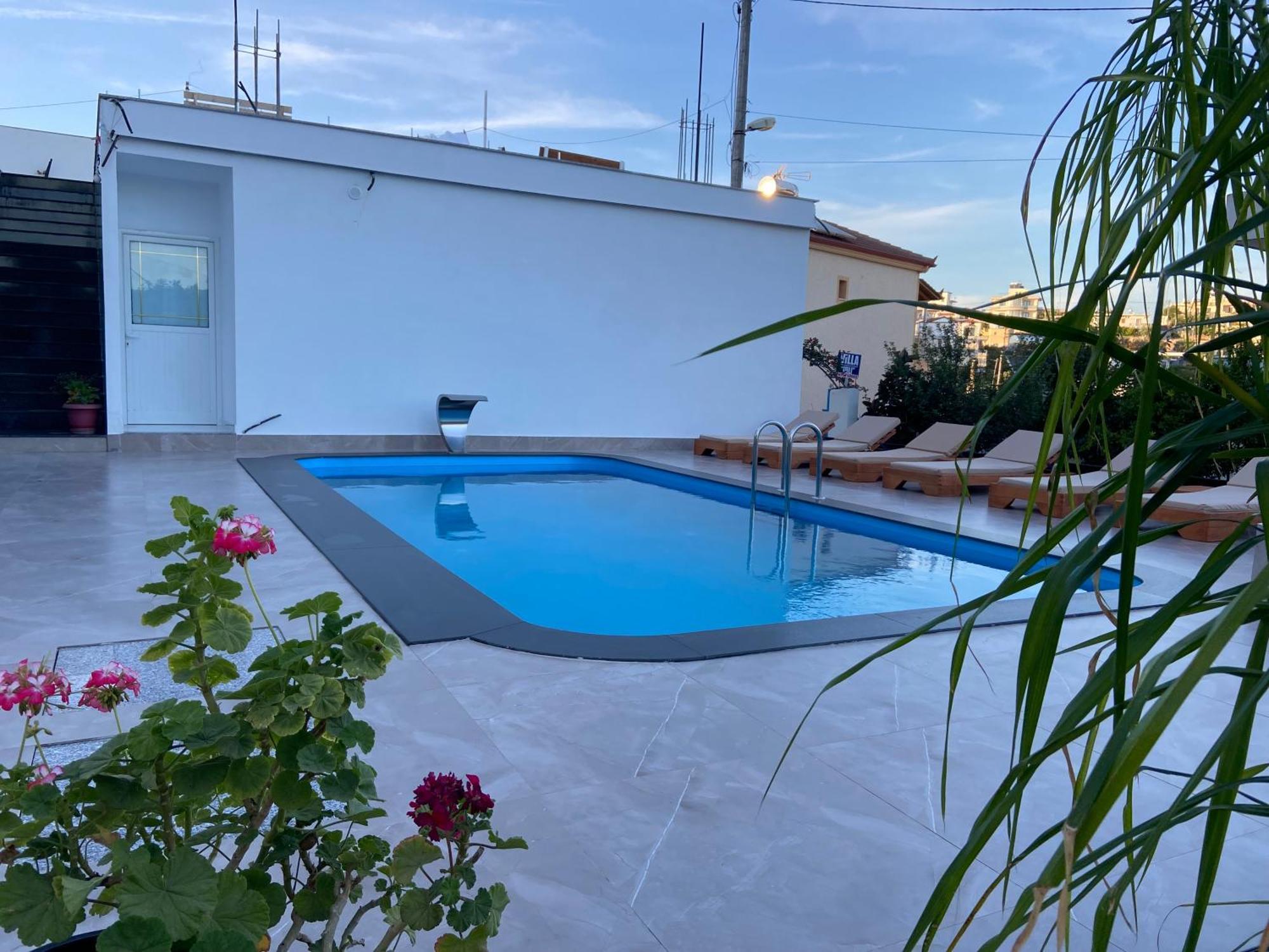 Agimi Hotell
